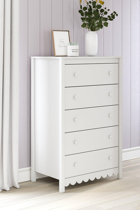 Hallityn Chest of Drawers - Faith Furniture (Manhattan, KS)