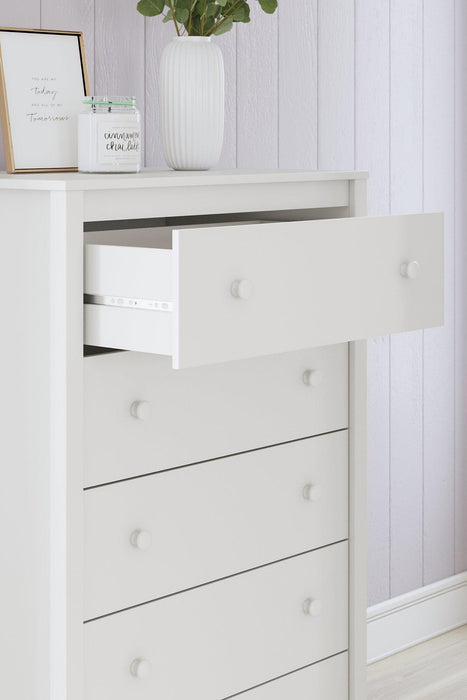 Hallityn Chest of Drawers - Faith Furniture (Manhattan, KS)