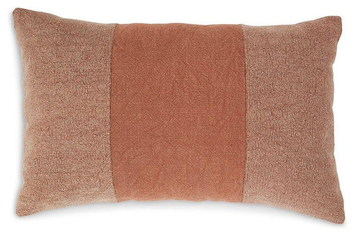 Dovinton Pillow - Faith Furniture (Manhattan, KS)