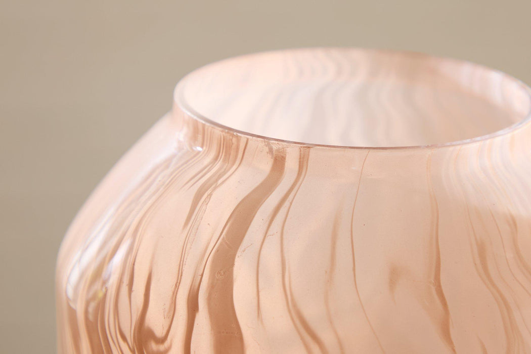 Dushby Vase - Faith Furniture (Manhattan, KS)
