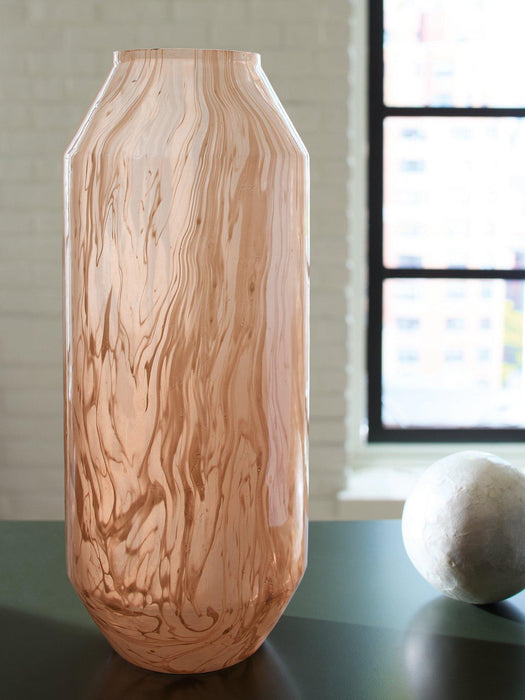 Dushby Vase - Faith Furniture (Manhattan, KS)