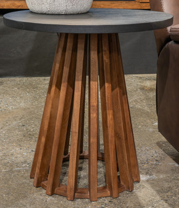 Kallari End Table - Faith Furniture (Manhattan, KS)