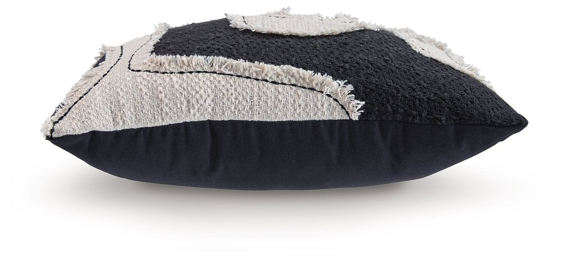 Veerbank Pillow (Set of 4) - Faith Furniture (Manhattan, KS)