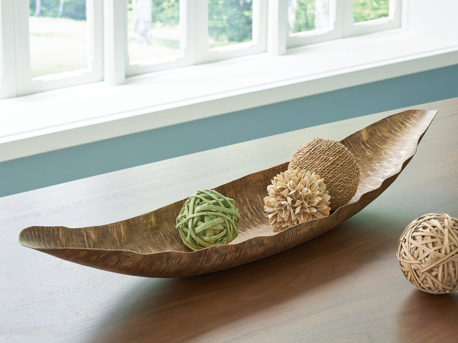 Wystenburg Tray - Faith Furniture (Manhattan, KS)