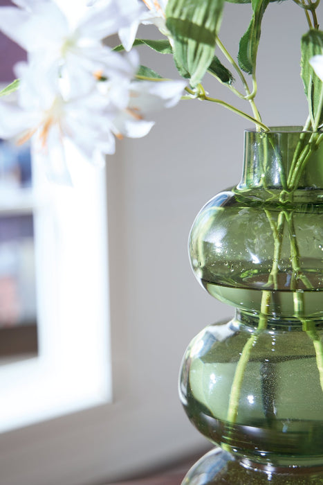 Renethorne Vase - Faith Furniture (Manhattan, KS)