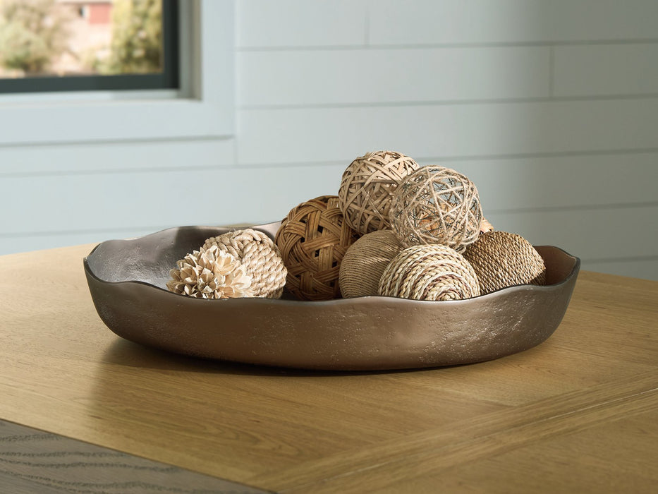 Wallmen Tray - Faith Furniture (Manhattan, KS)