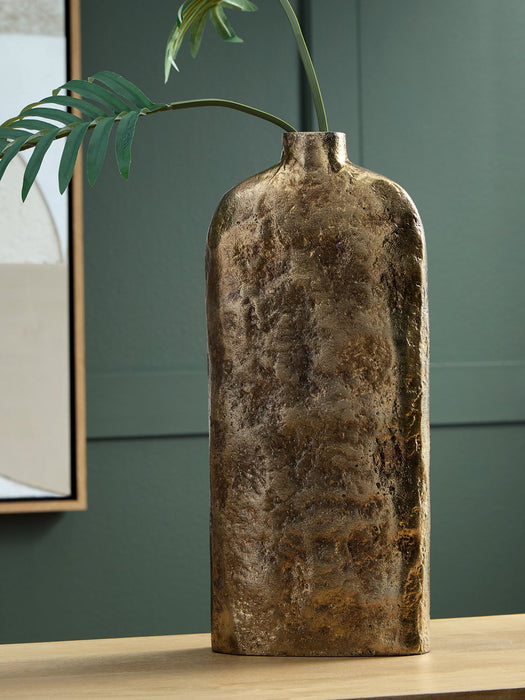 Wallmond Vase - Faith Furniture (Manhattan, KS)