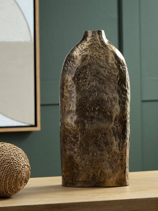Wallmond Vase - Faith Furniture (Manhattan, KS)