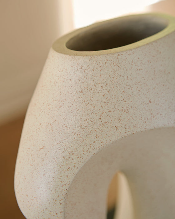 Odion Vase - Faith Furniture (Manhattan, KS)