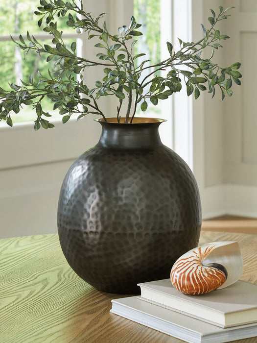 Woody Vase - Faith Furniture (Manhattan, KS)