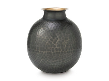 Woody Vase - Faith Furniture (Manhattan, KS)
