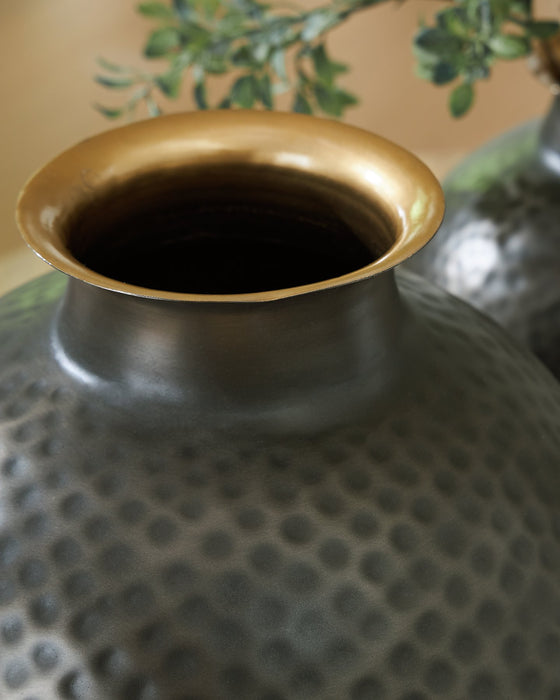Woody Vase - Faith Furniture (Manhattan, KS)