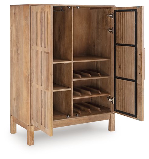 Pellamour Bar Cabinet - Faith Furniture (Manhattan, KS)