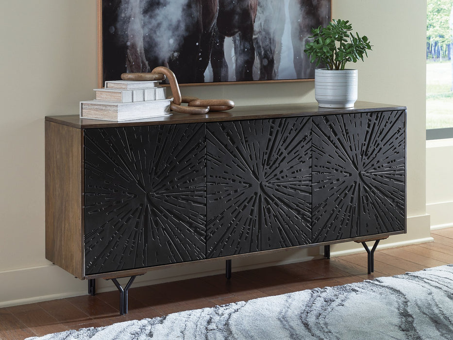 Lavinmont Accent Cabinet - Faith Furniture (Manhattan, KS)