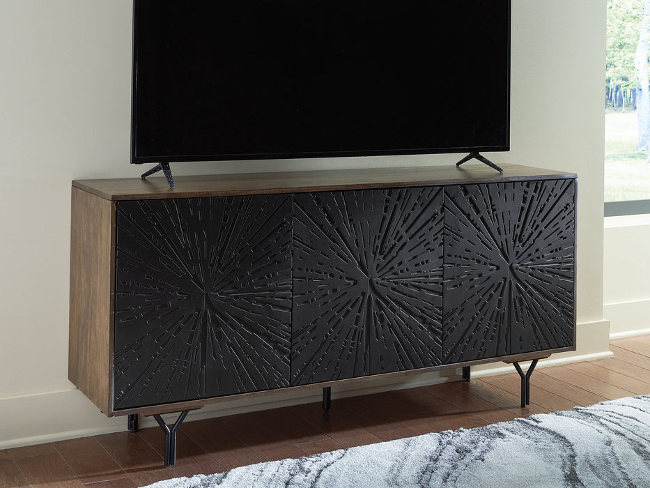 Lavinmont Accent Cabinet - Faith Furniture (Manhattan, KS)