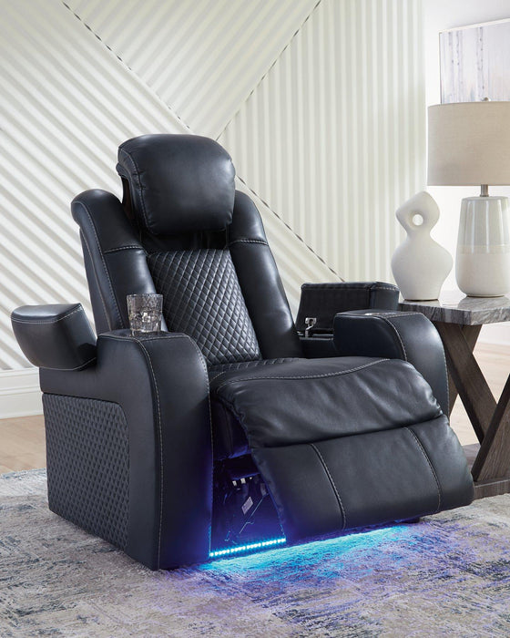 Fyne-Dyme Power Recliner - Faith Furniture (Manhattan, KS)