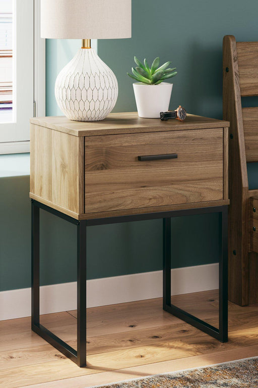 Deanlow Nightstand - Faith Furniture (Manhattan, KS)