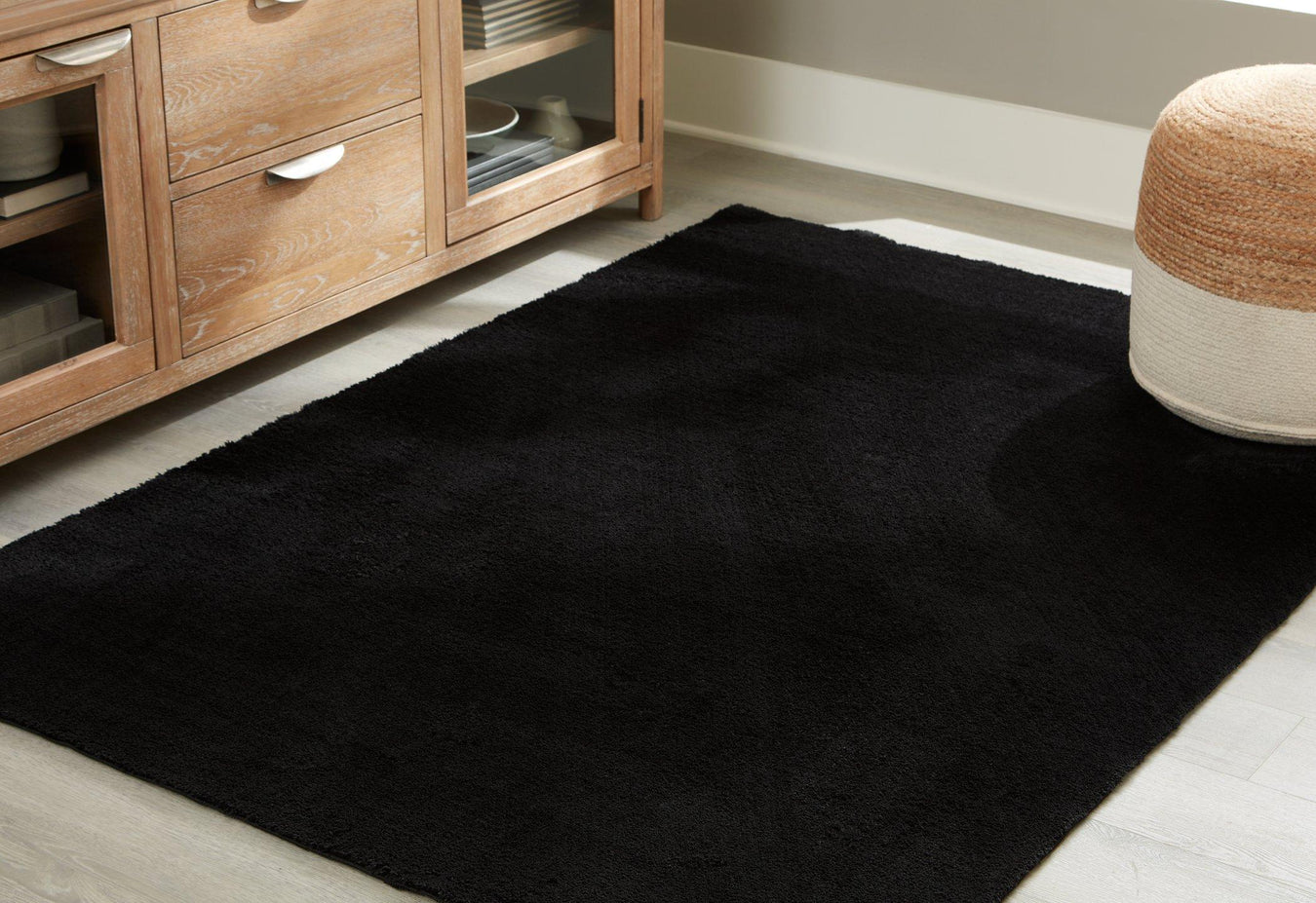 Machine Woven/Machine Washable