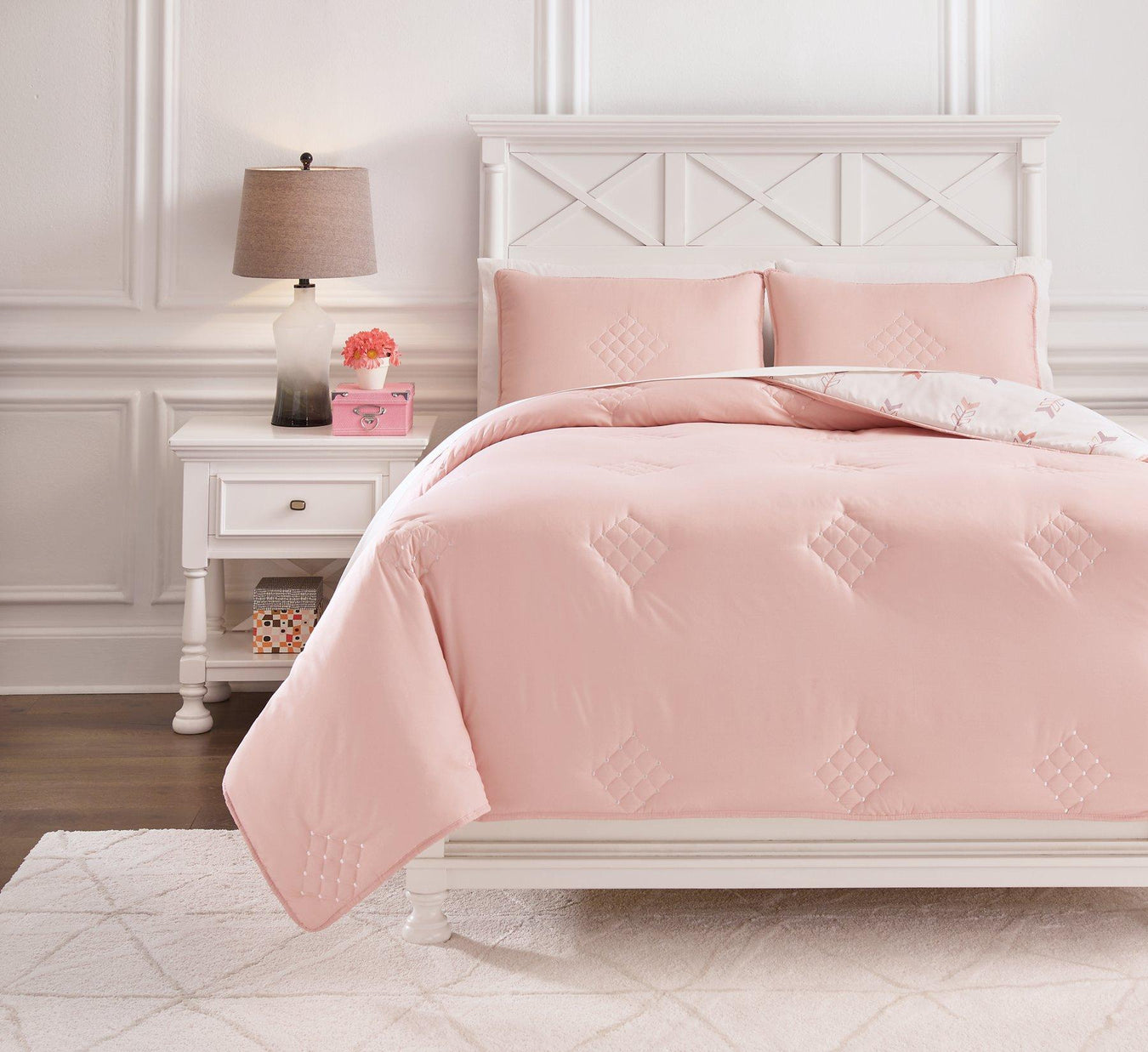 Pink/White/Gray