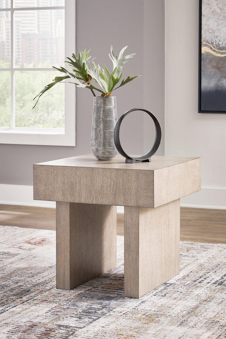 Jorlaina End Table - Faith Furniture (Manhattan, KS)