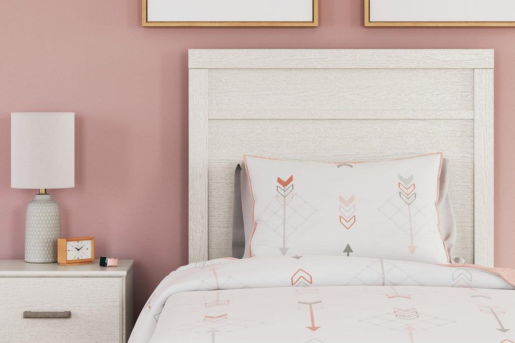 Stelsie Bed - Faith Furniture (Manhattan, KS)