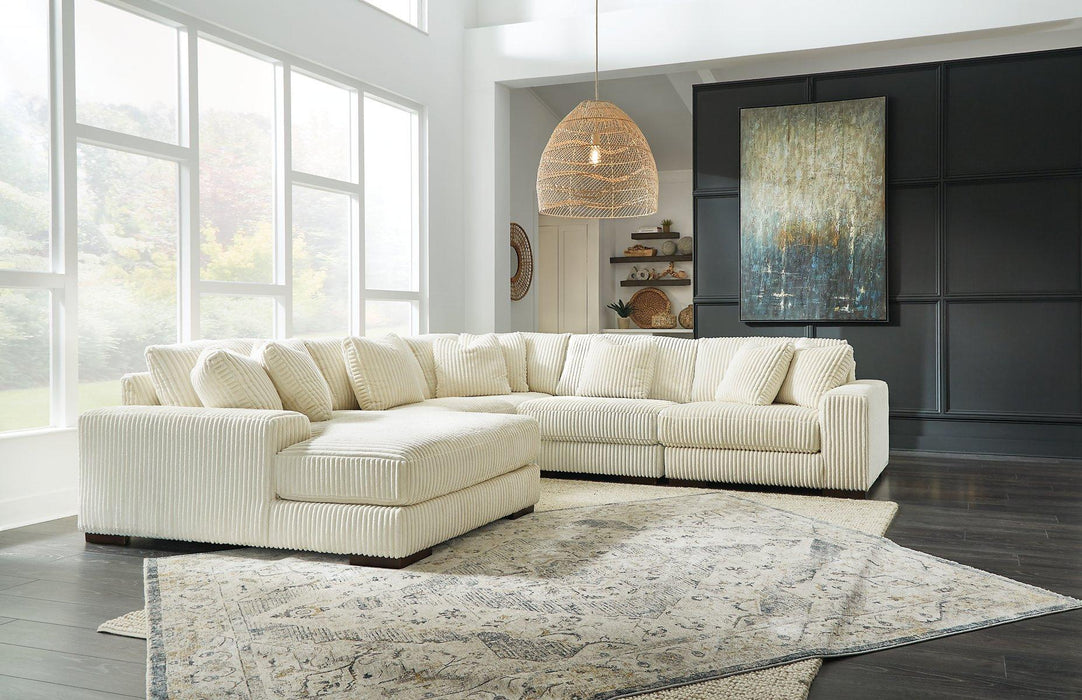 Lindyn Sectional with Chaise - Faith Furniture (Manhattan, KS)