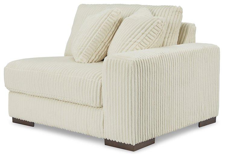 Lindyn Sectional with Chaise - Faith Furniture (Manhattan, KS)