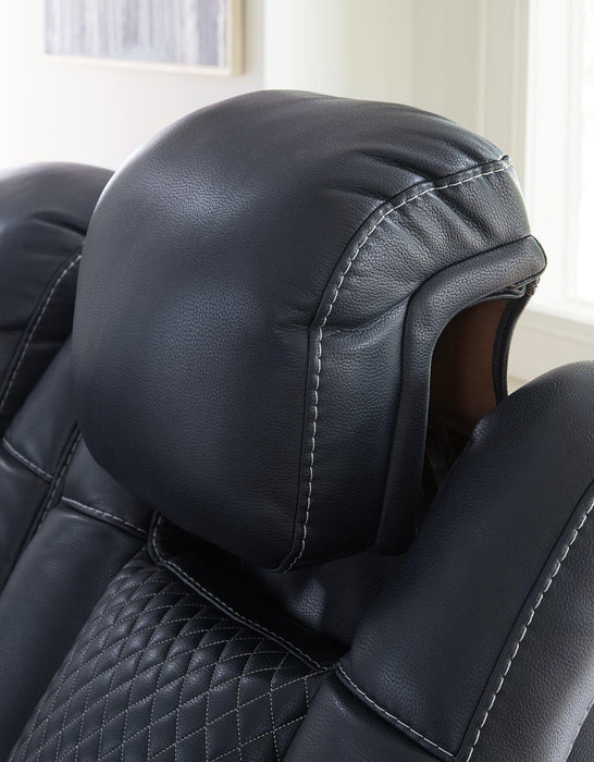 Fyne-Dyme Power Recliner - Faith Furniture (Manhattan, KS)