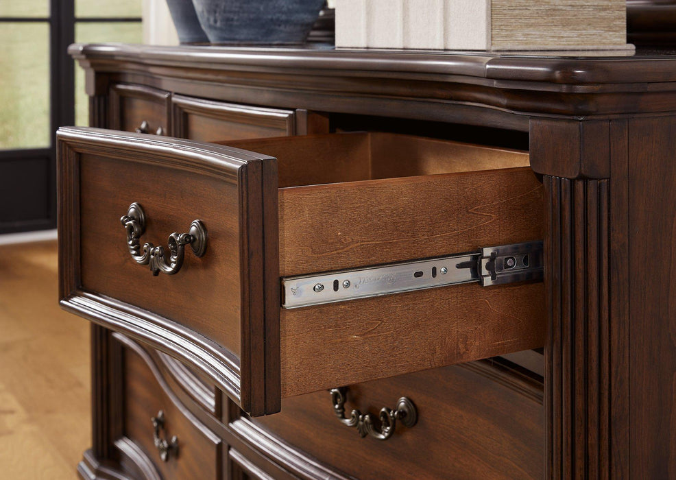 Lavinton Bedroom Set - Faith Furniture (Manhattan, KS)