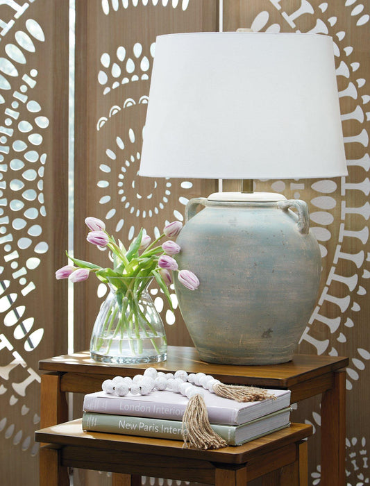Shawburg Lamp Set - Faith Furniture (Manhattan, KS)