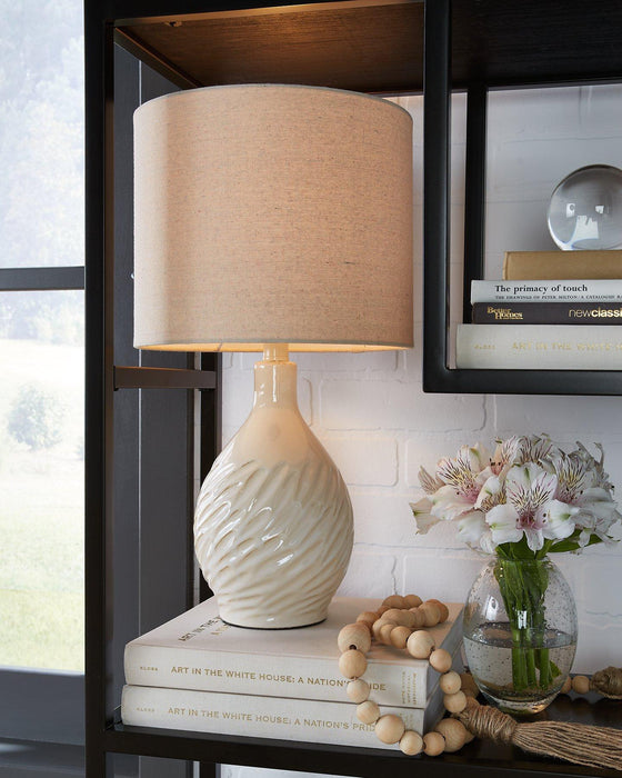 Garinton Lamp Set - Faith Furniture (Manhattan, KS)