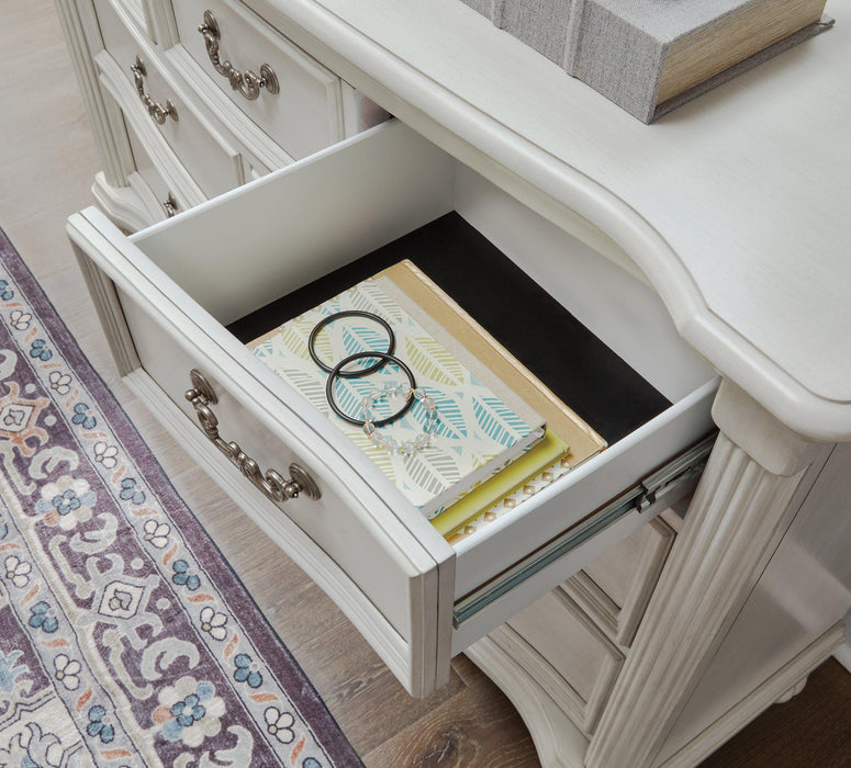 Montelaine Dresser and Mirror - Faith Furniture (Manhattan, KS)