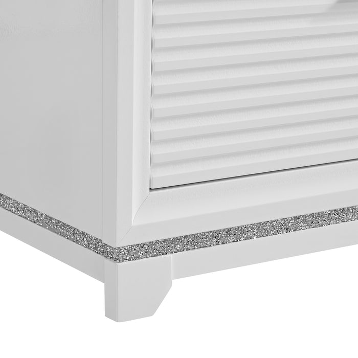 Denmark 6-Drawer Dresser in White - Faith Furniture (Manhattan, KS)