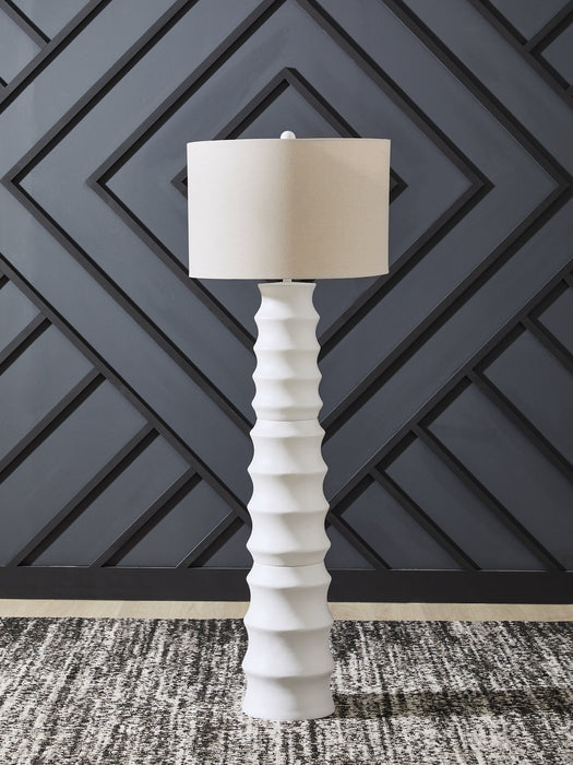 Veraleigh Floor Lamp - Faith Furniture (Manhattan, KS)
