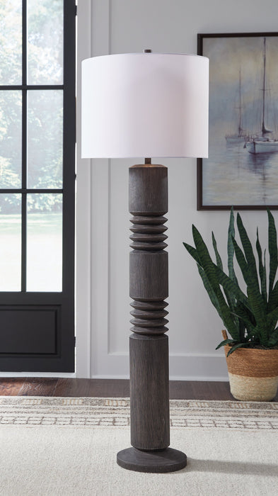 Fainwell Floor Lamp - Faith Furniture (Manhattan, KS)