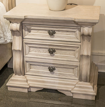 Bruchandi Nightstand - Faith Furniture (Manhattan, KS)