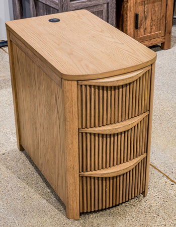 Camdill Chairside End Table - Faith Furniture (Manhattan, KS)