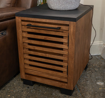 Kallari Chairside End Table - Faith Furniture (Manhattan, KS)