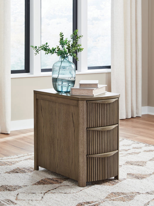 Camdill Chairside End Table - Faith Furniture (Manhattan, KS)