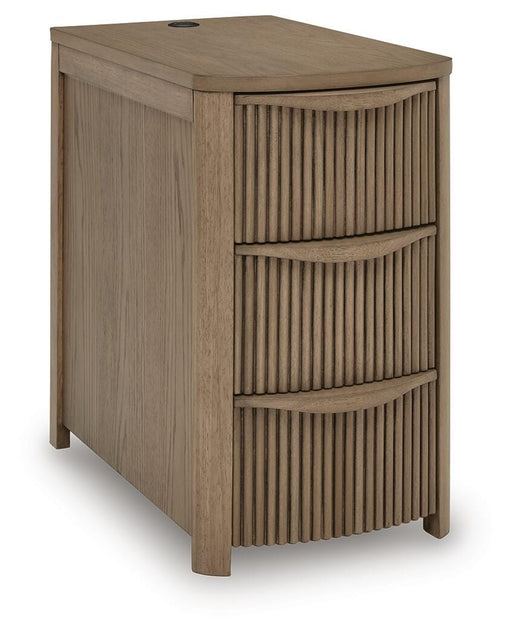 Camdill Chairside End Table - Faith Furniture (Manhattan, KS)