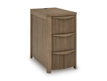 Camdill Chairside End Table - Faith Furniture (Manhattan, KS)