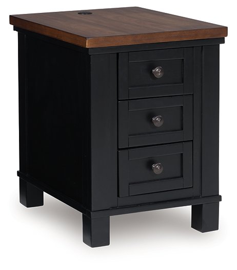 Wildenauer Chairside End Table - Faith Furniture (Manhattan, KS)