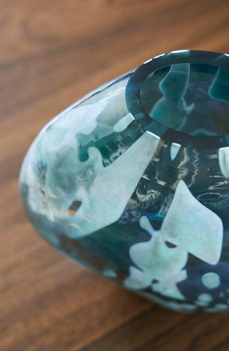 Cartshaw Vase - Faith Furniture (Manhattan, KS)