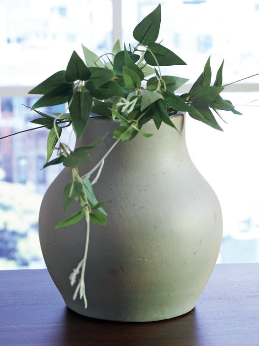 Baychester Vase - Faith Furniture (Manhattan, KS)