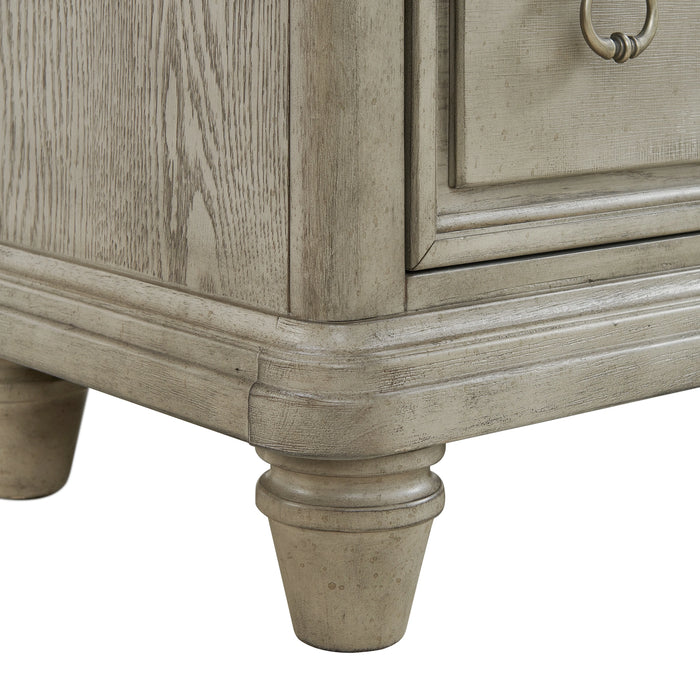 Whit-Ash Panel Bedroom Set with Door Chest