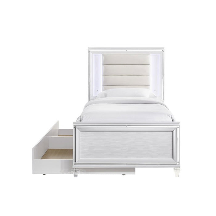 Elements International Twenty Nine Youth Full Panel Bed in White - Faith Furniture (Manhattan, KS)