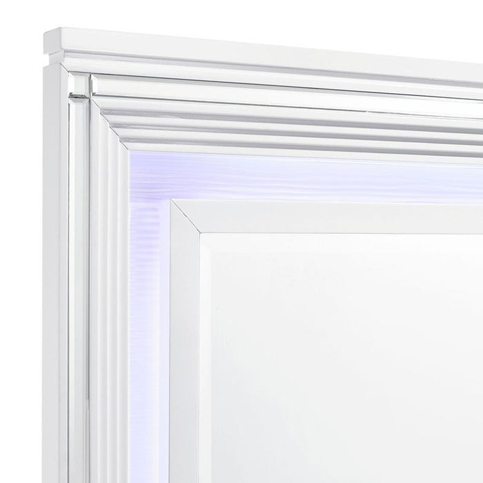 Elements International Twenty Nine Youth Mirror in White - Faith Furniture (Manhattan, KS)